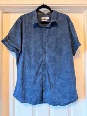 Calvin Klein Men’s Slim Fit Short Sleeve Button-Up Shirt - Blue - Size XL